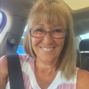 Meet your Posher, Lori